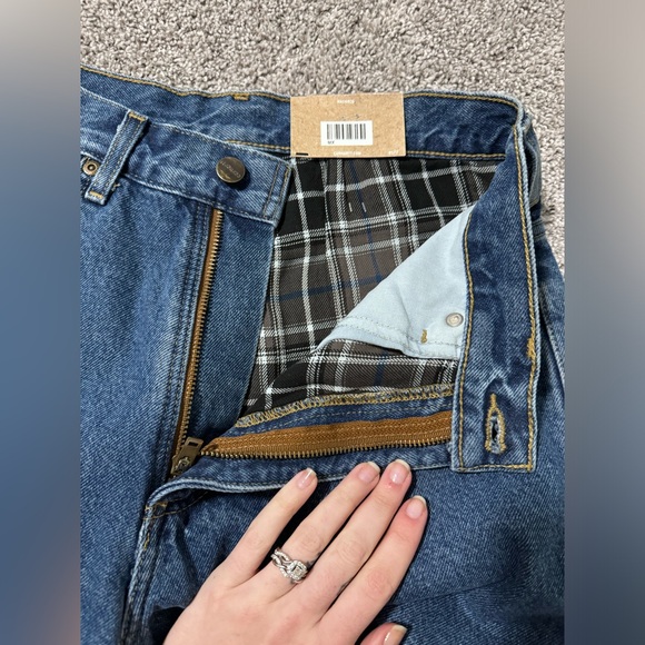 • Mens - 29 x 32 - Carhartt jeans • - Picture 5 of 6